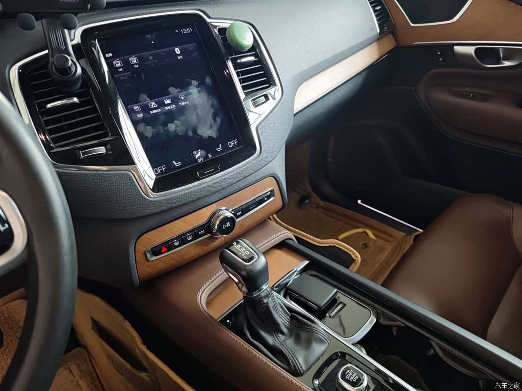 Volvo XC90, 2019 14