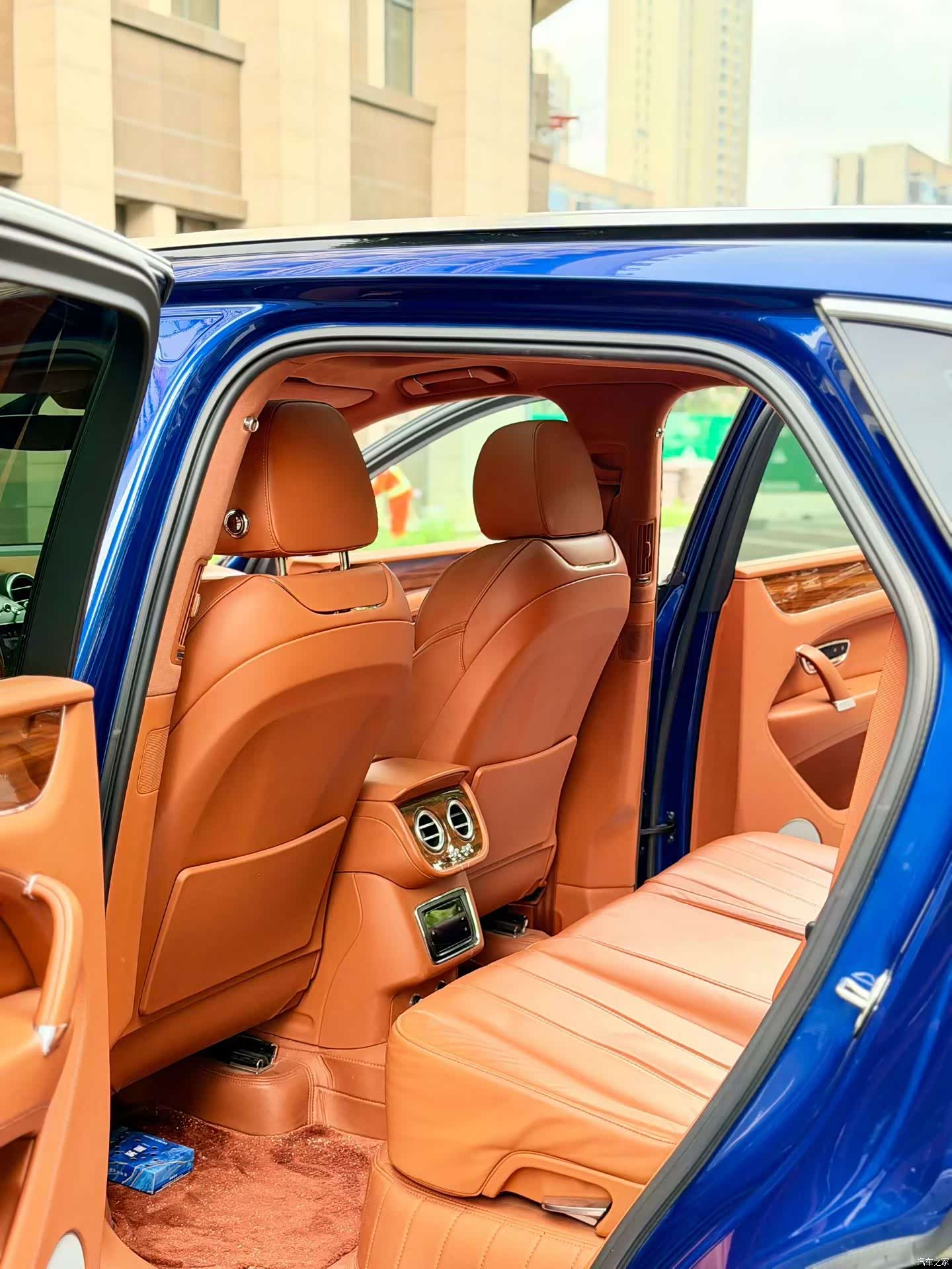 Bentley Bentayga, 2018 6