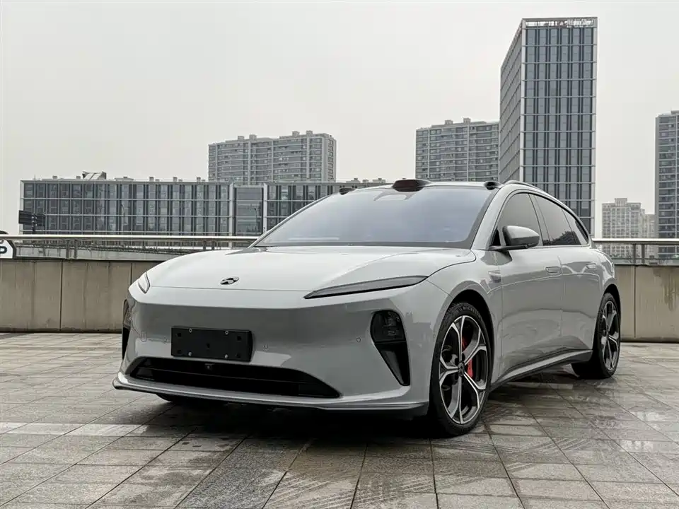 NIO ET5