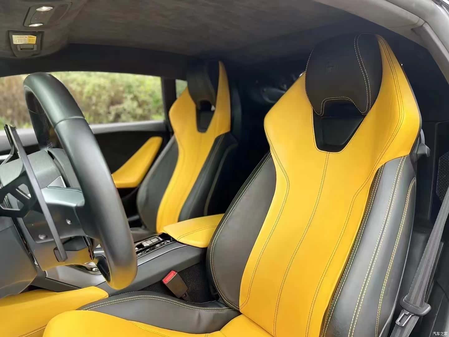 Lamborghini Huracán, 2016 все фото