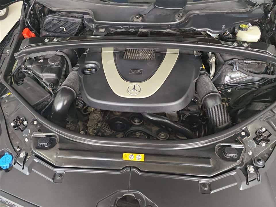 Mercedes-Benz R-class