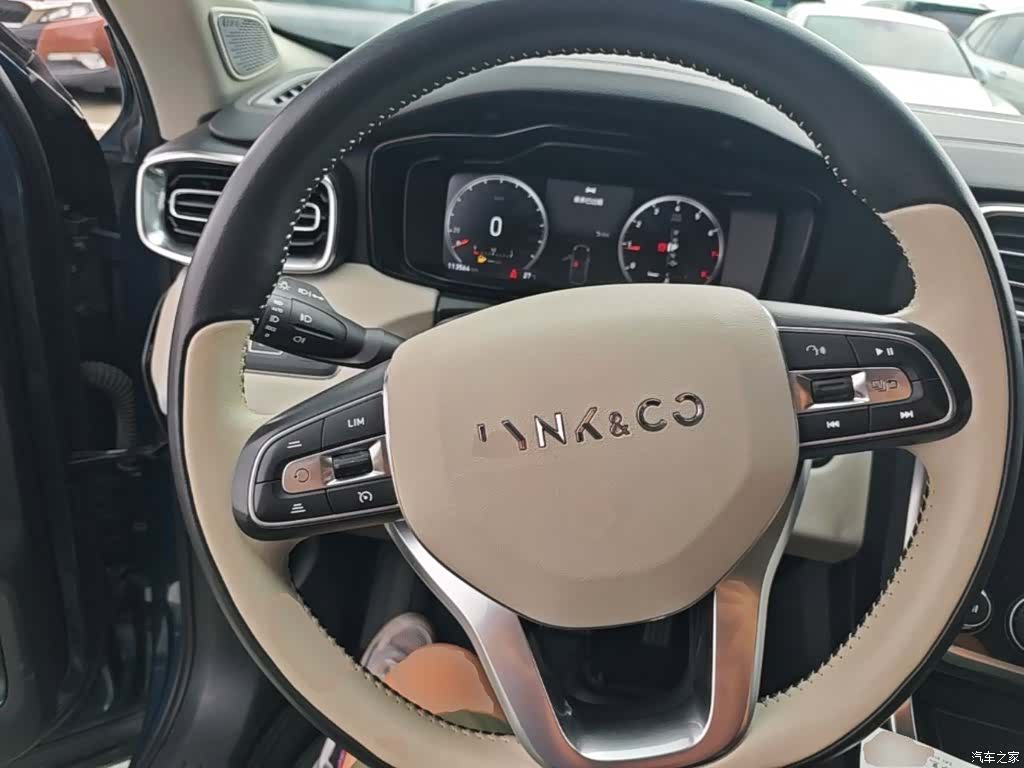 Lynk & Co 01, 2018 11