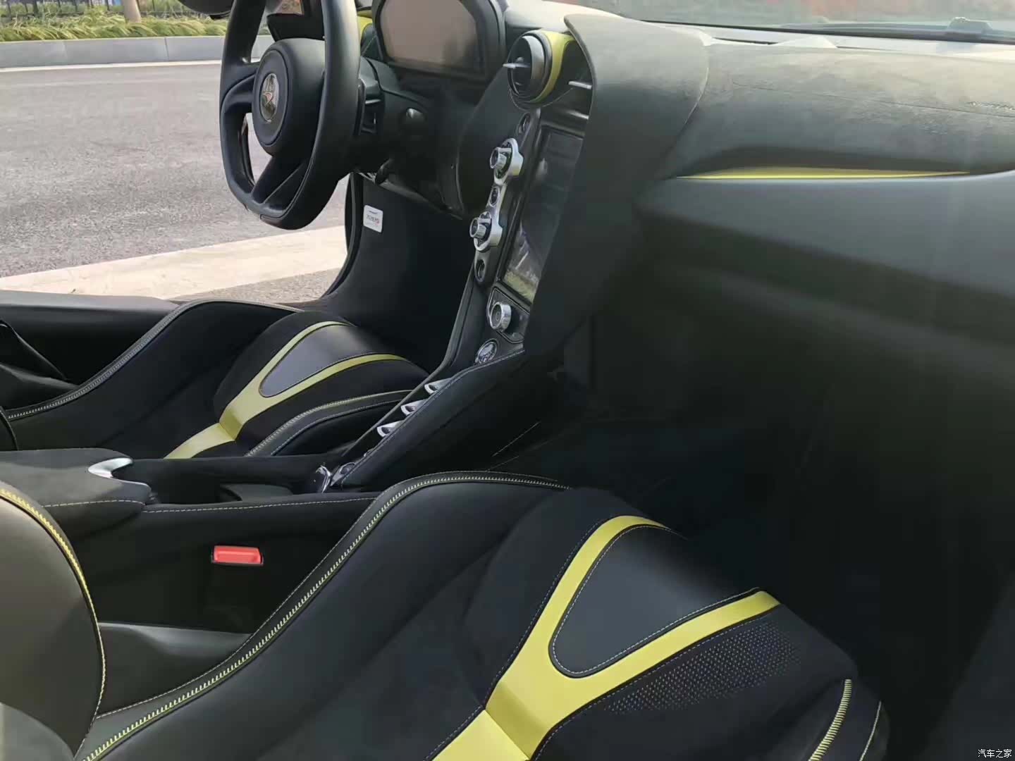 McLaren 720S, 2020 7