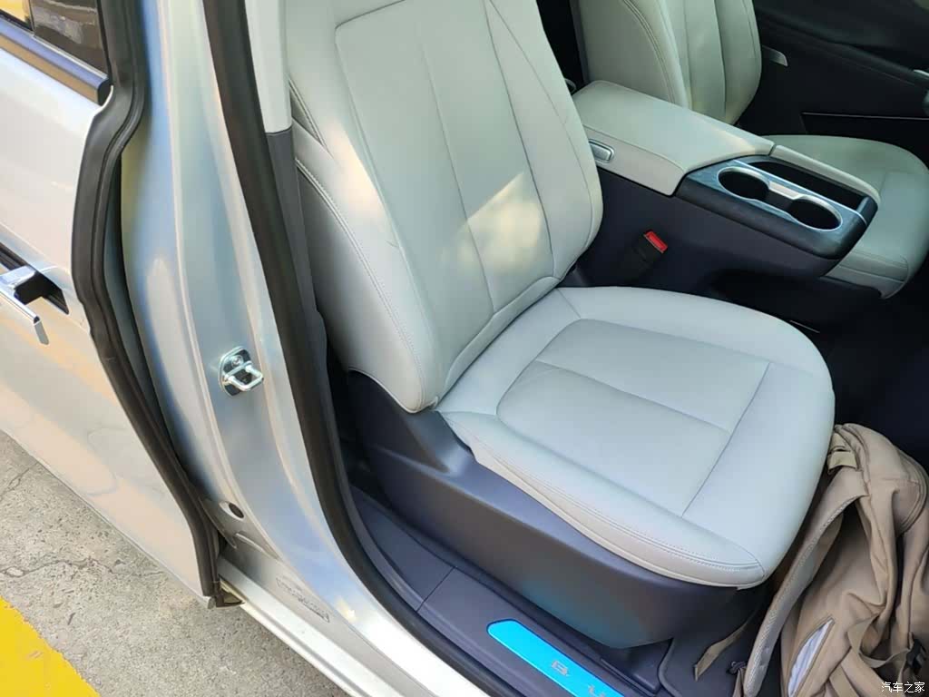 Buick GL8, 2025 25