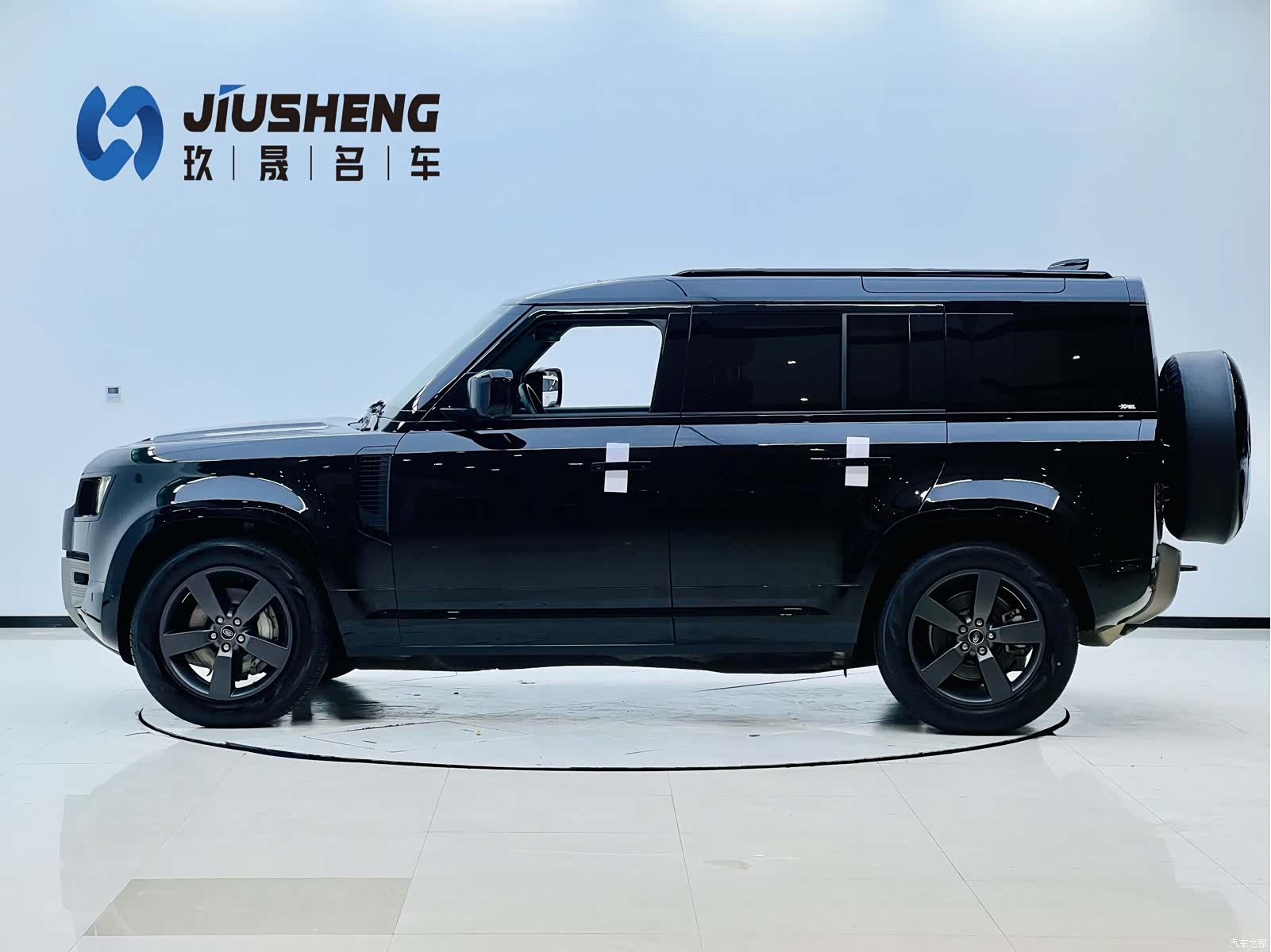 Land Rover Defender, 2025 3