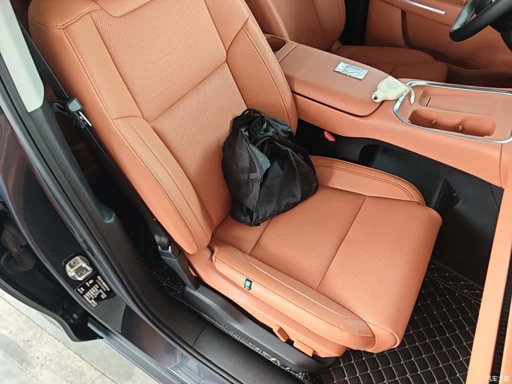 Leapmotor C16, 2025 25