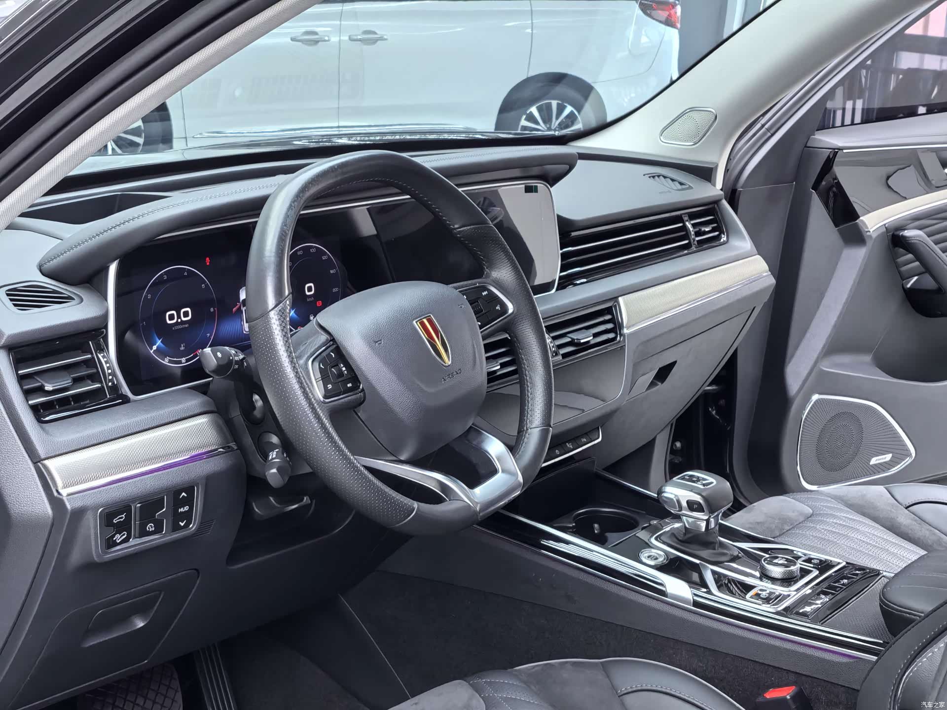 Hongqi HS5, 2022 9