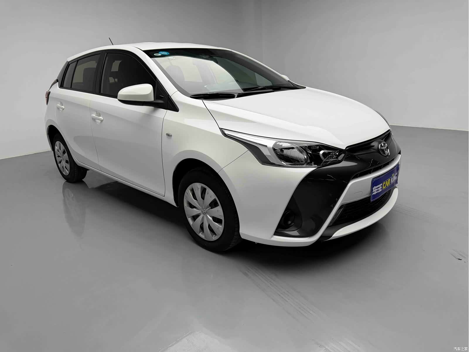 Toyota YARiS L, 2019 18