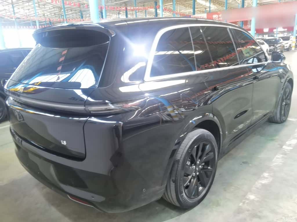 Li Auto L8, 2023 7