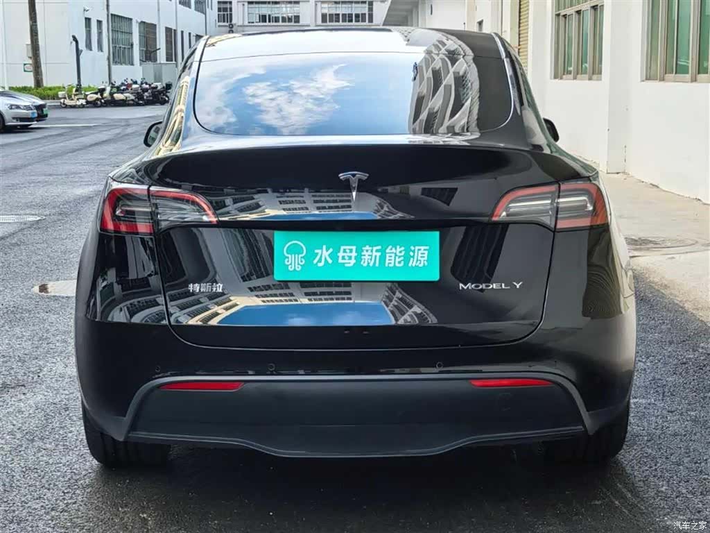Tesla Model Y, 2023 8