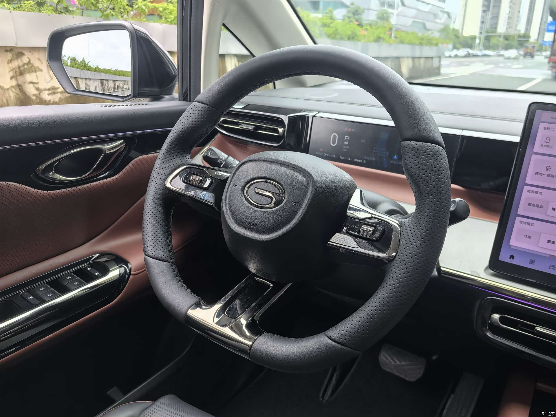 Trumpchi E8, 2025 24