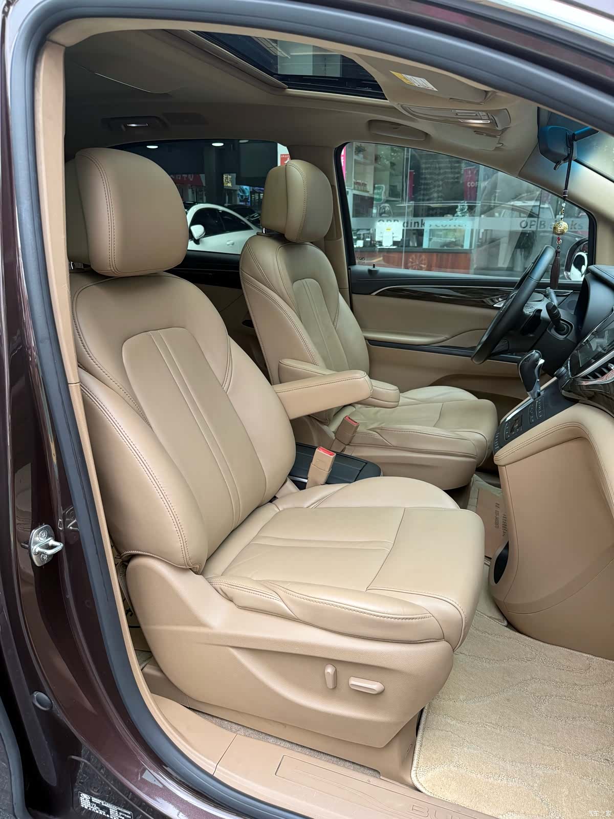 Buick GL8, 2018 16