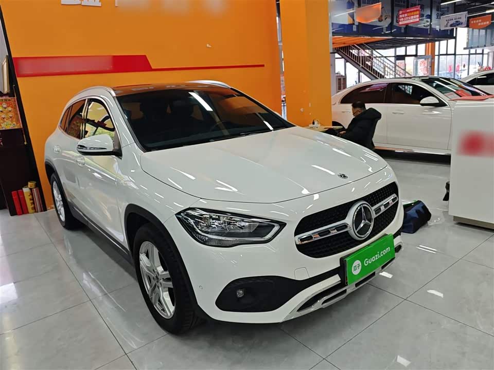 Mercedes-Benz GLA