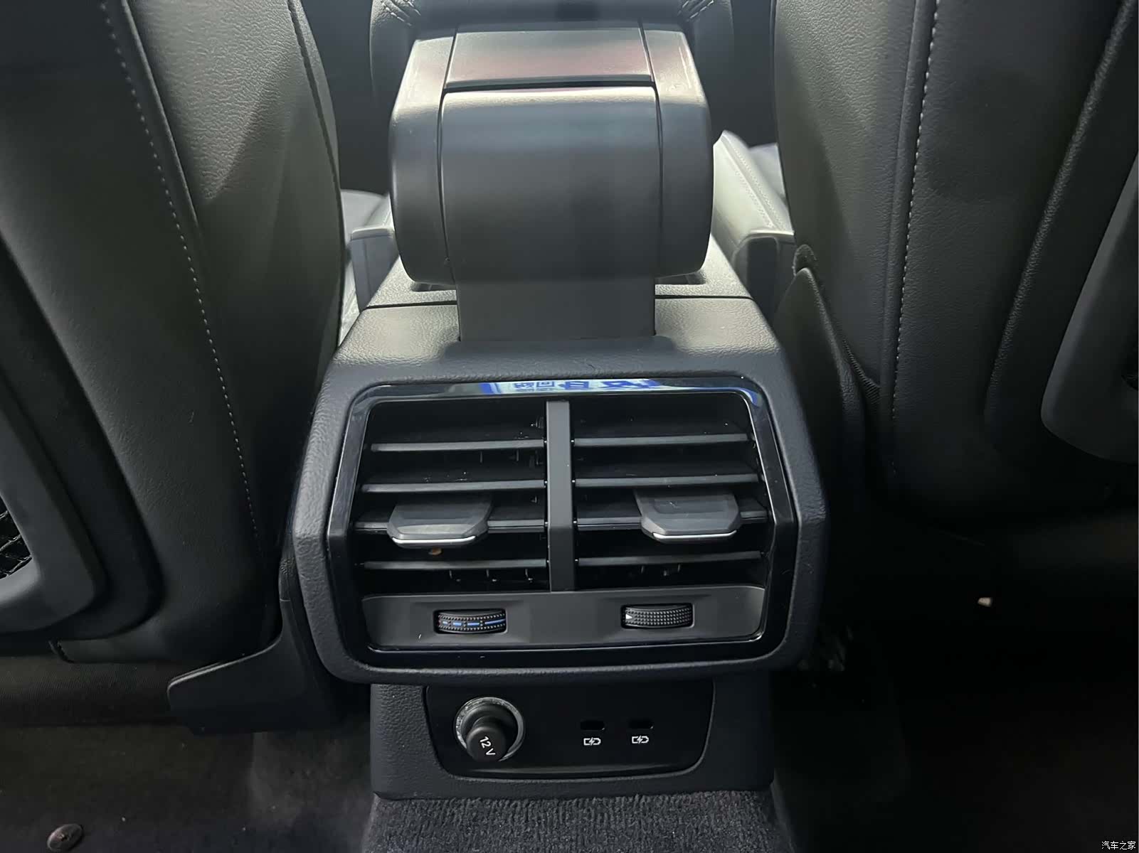 Audi Q3, 2023 8