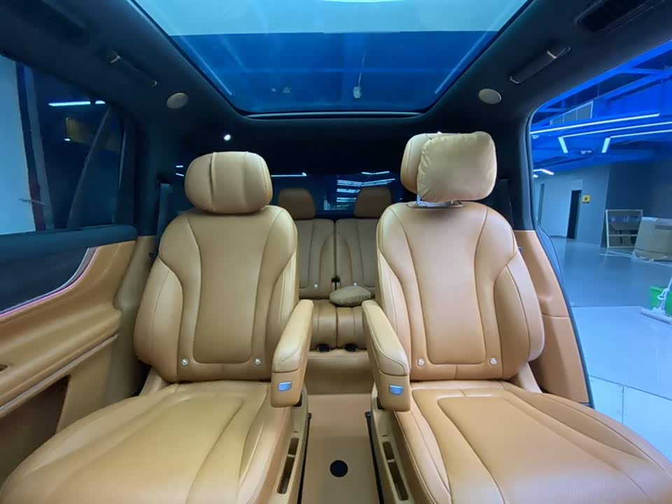 AITO Ask the world M9