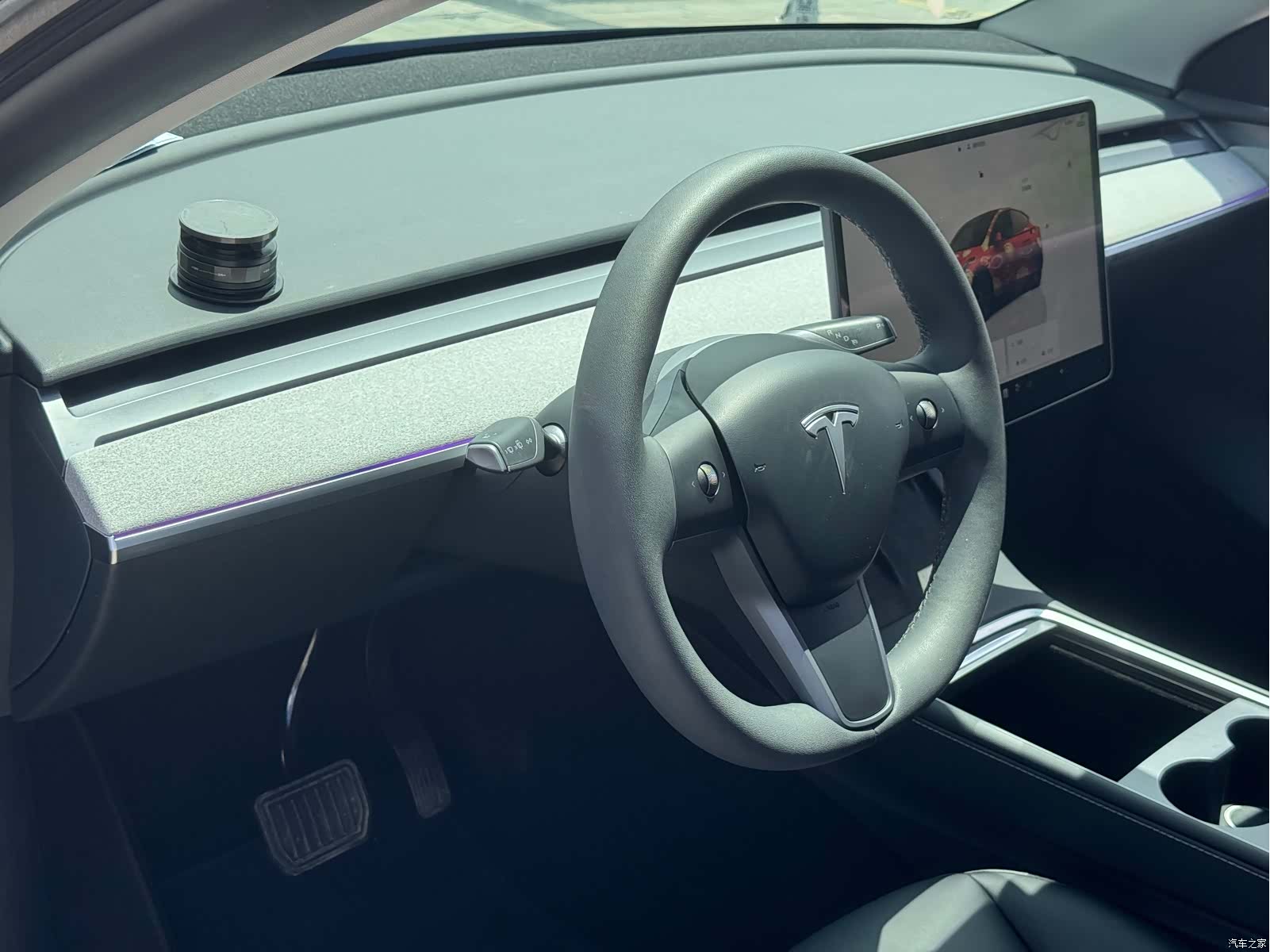Tesla Model Y, 2024 18