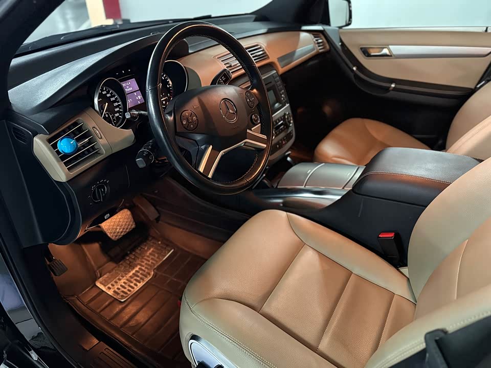 Mercedes-Benz R-class