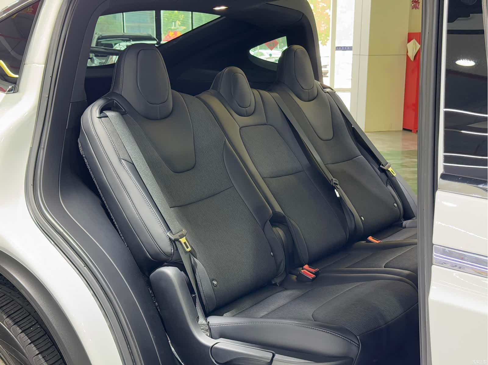 Tesla Model X, 2019 17
