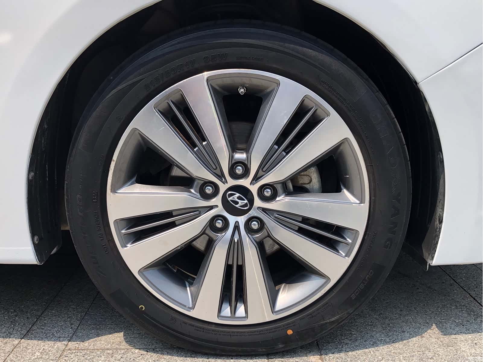 Hyundai GLS, 2017 14