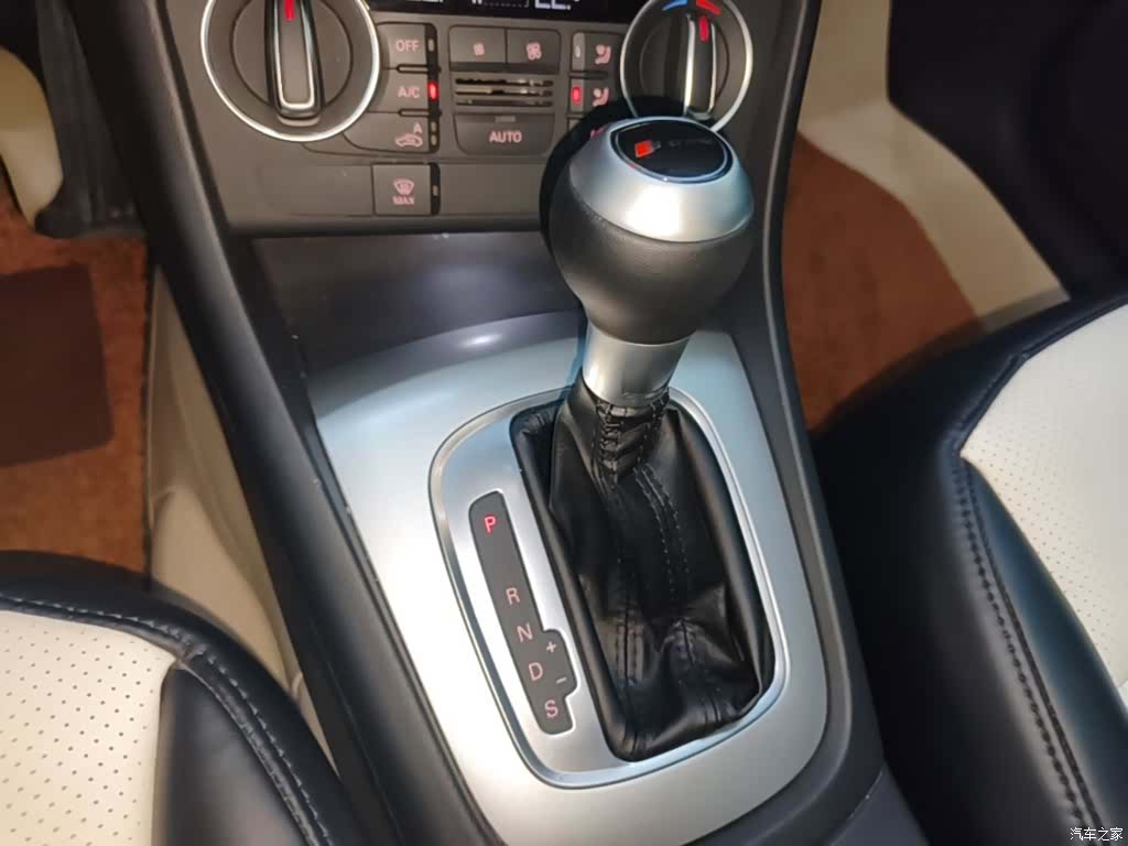 Audi Q3, 2018 14