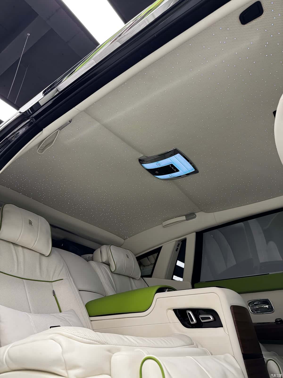 Rolls-Royce Phantom, 2010 6