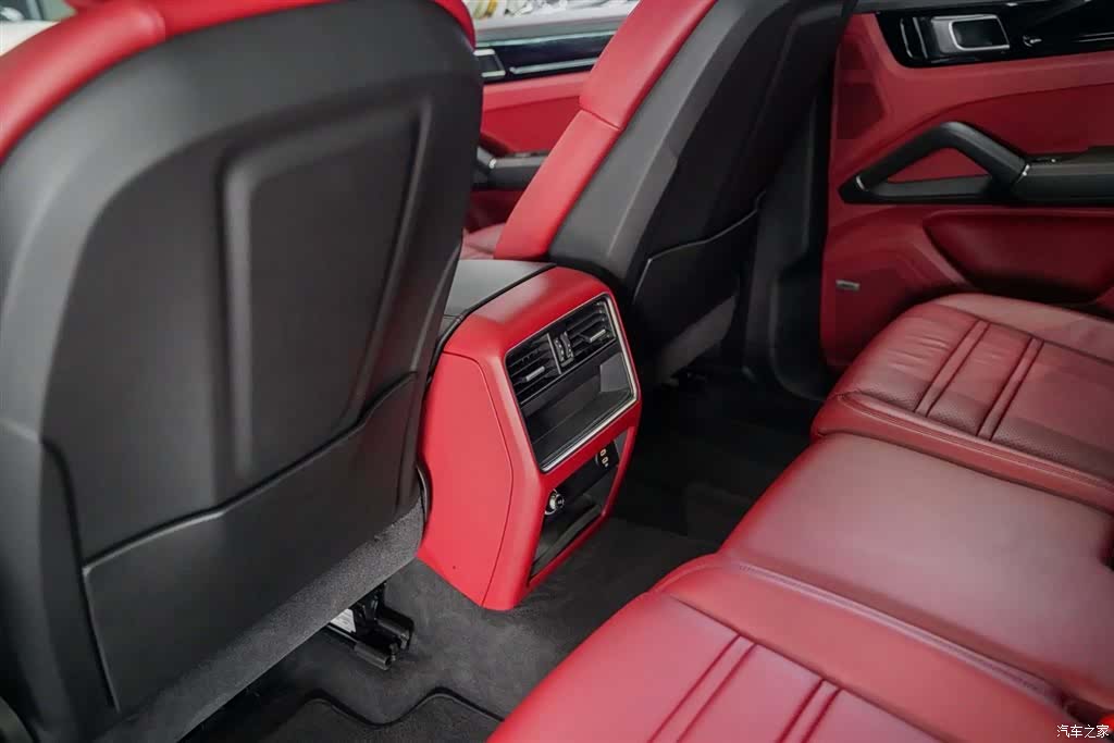 Porsche Cayenne, 2021 14