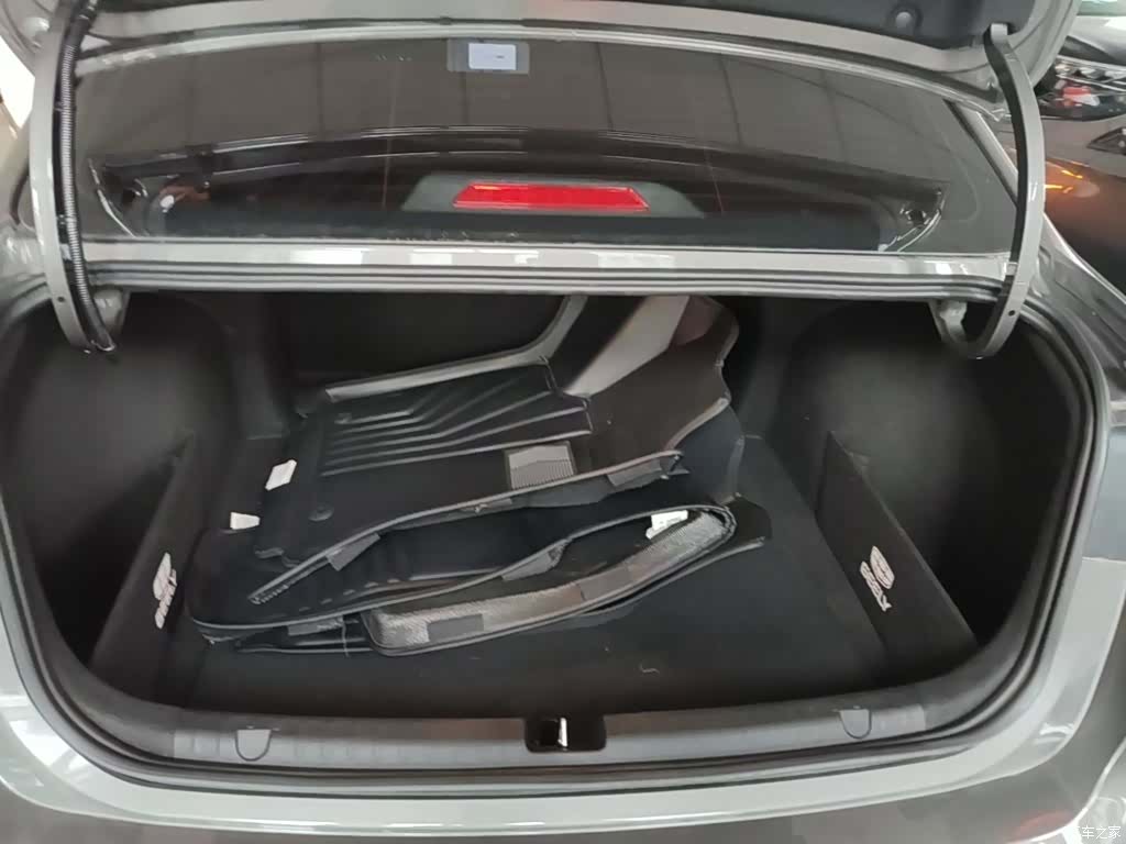 Geely Emgrand, 2024 19