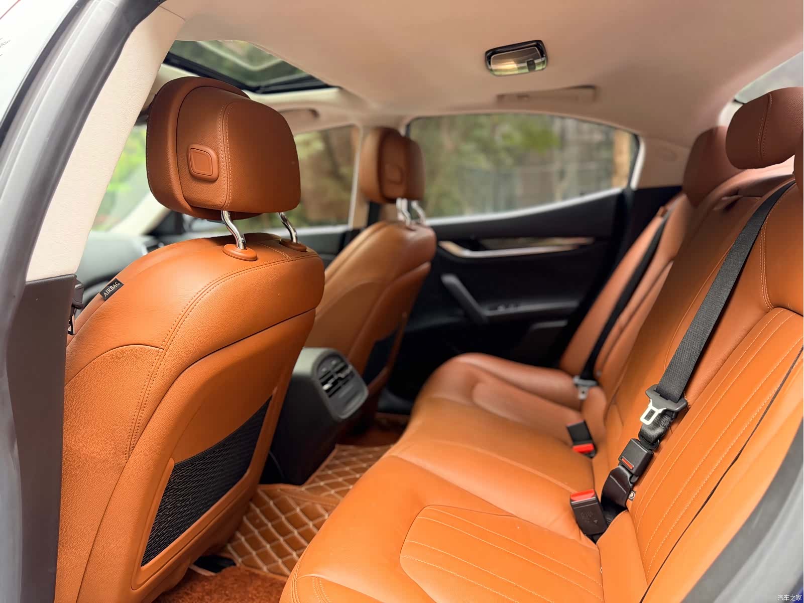 Maserati Ghibli, 2017 12