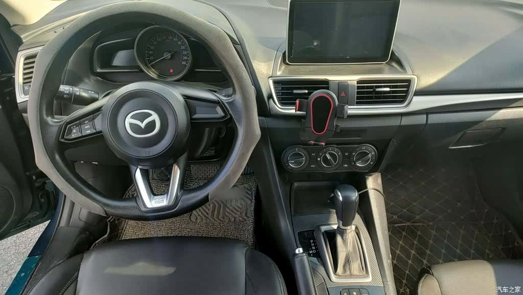Mazda Mazda3, 2017 9