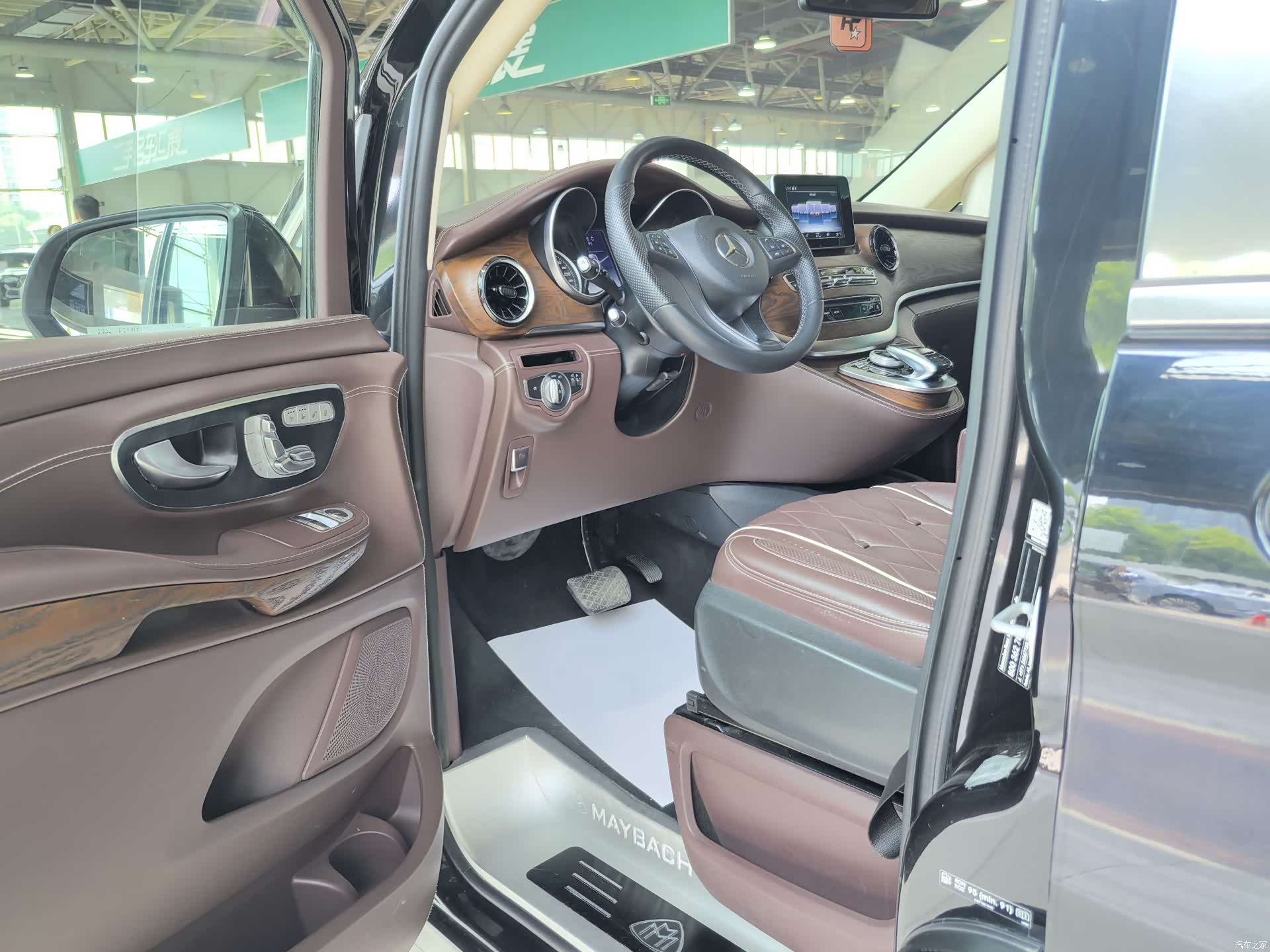Mercedes-Benz V-Class, 2020 4
