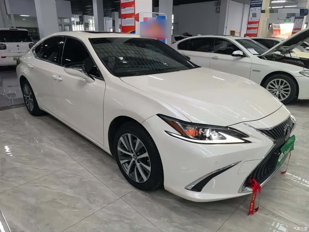 Lexus ES, 2021 4