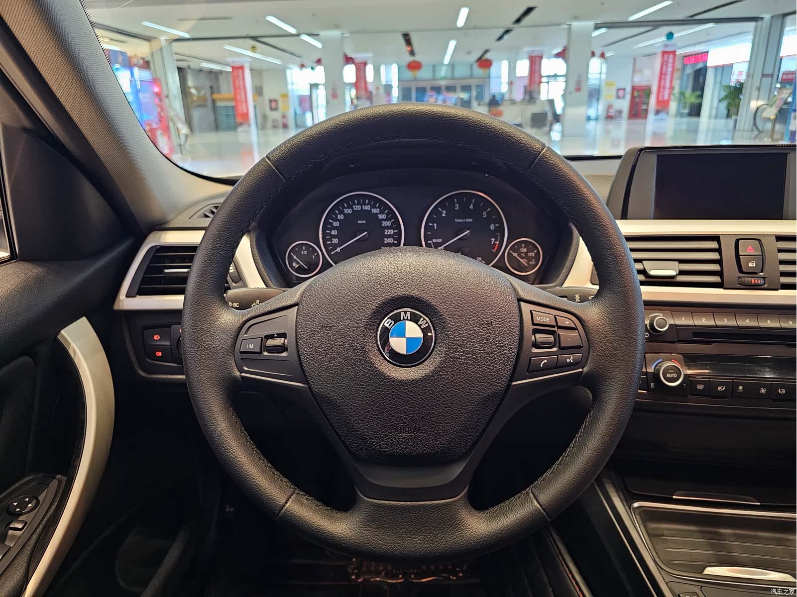 BMW 3 Series, 2015 11