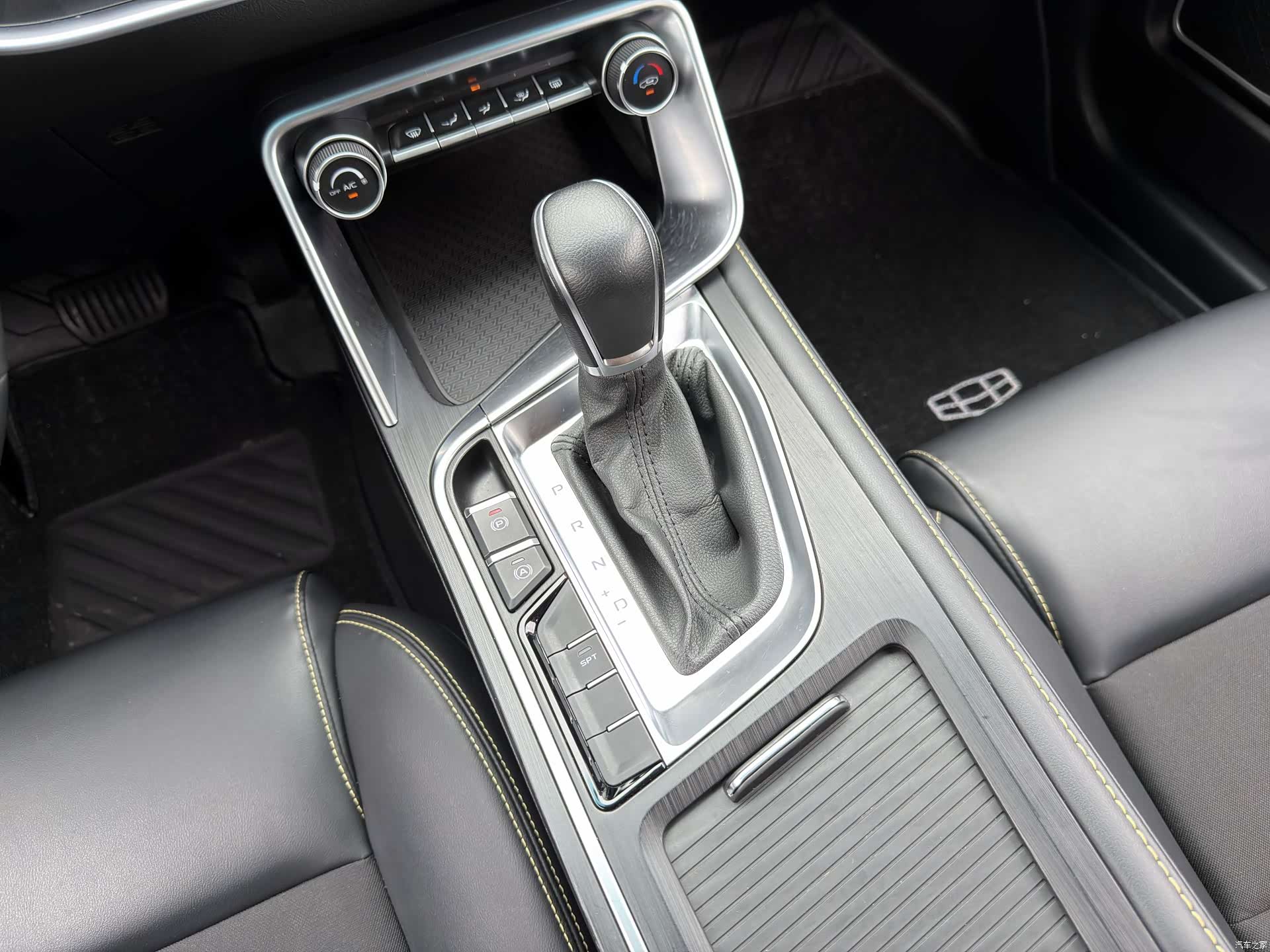 Geely Binray, 2021 12