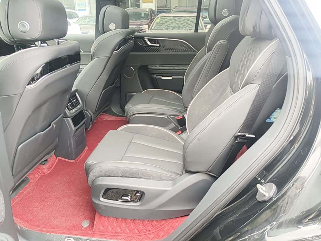 Hongqi E-HS9, 2023 17