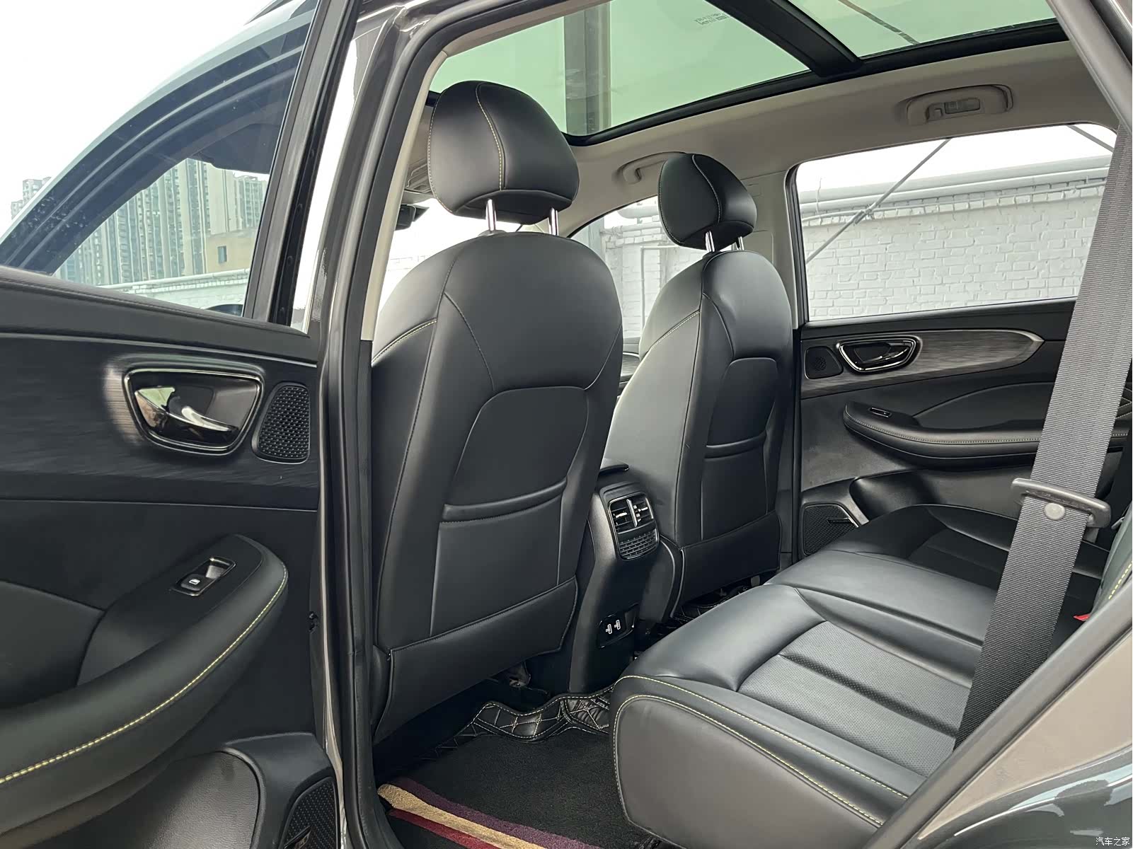 Roewe RX5, 2022 10