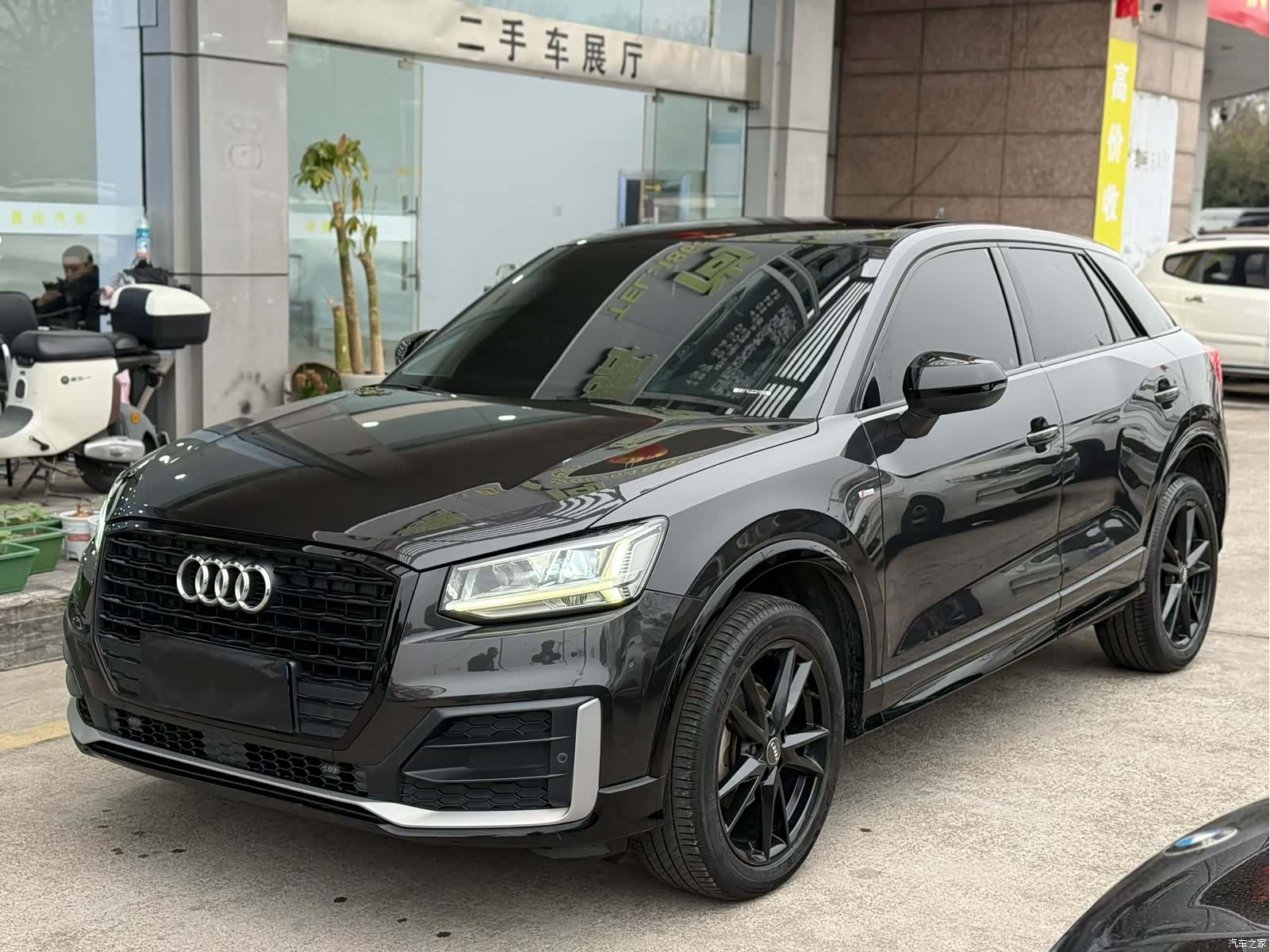 Audi Q2L, 2020 1
