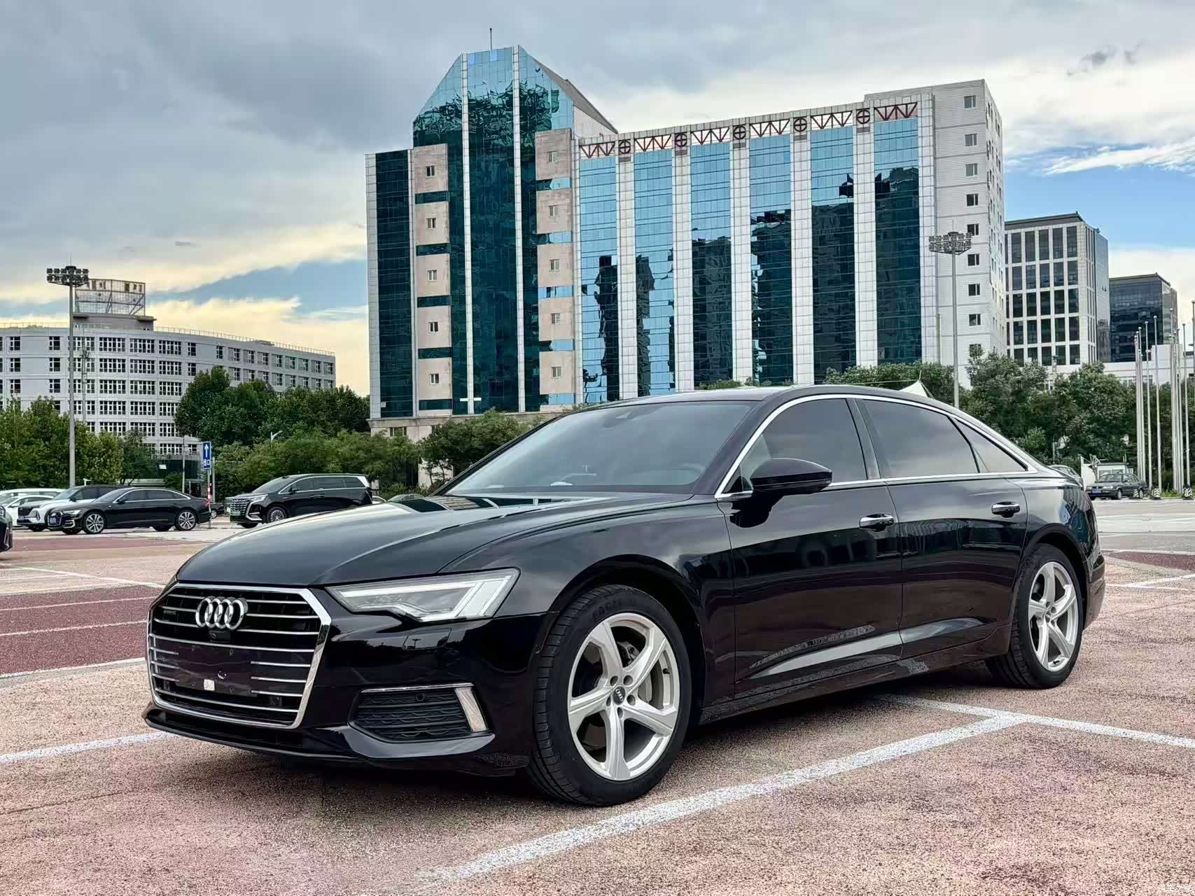 Audi A6L, 2019 1