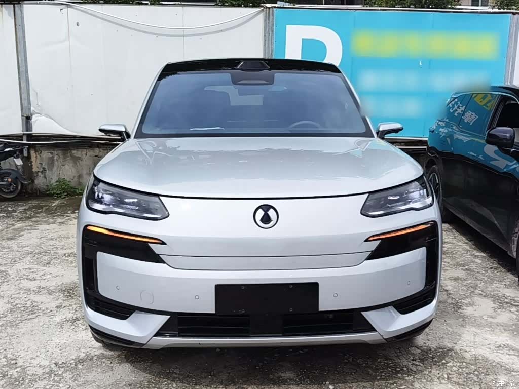 Denza N9, 2025 3