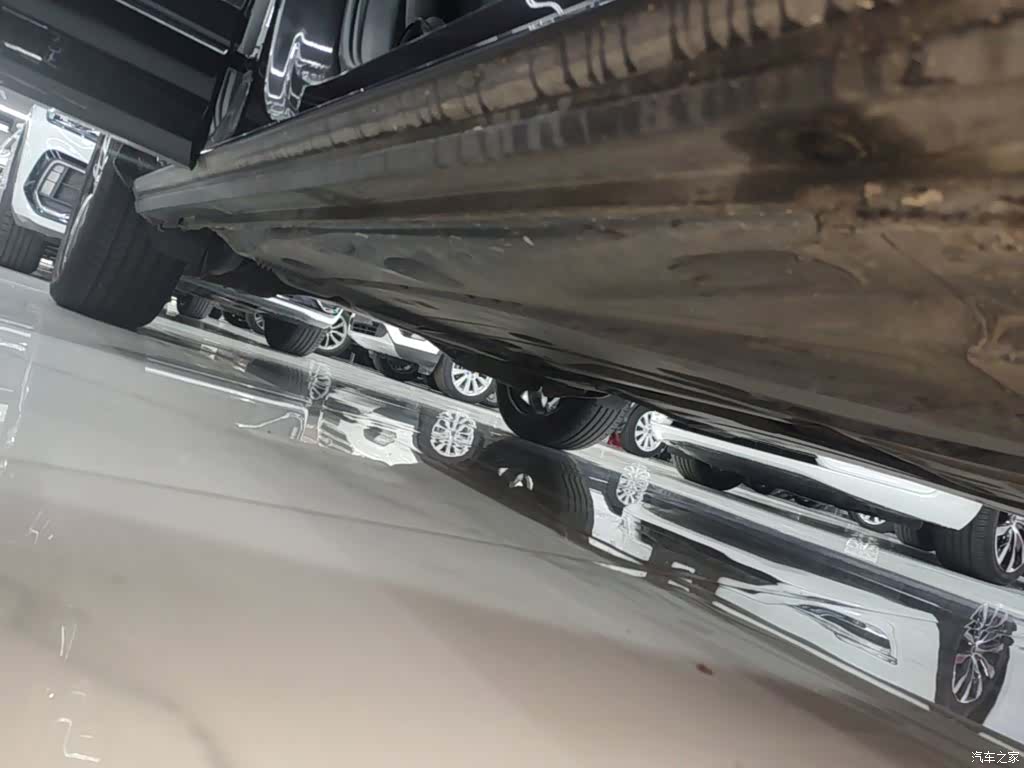 Audi Q2L, 2020 21