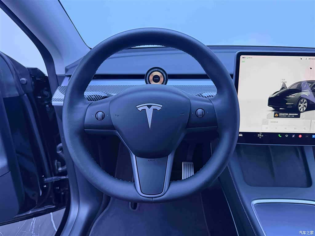 Tesla Model Y, 2023 14