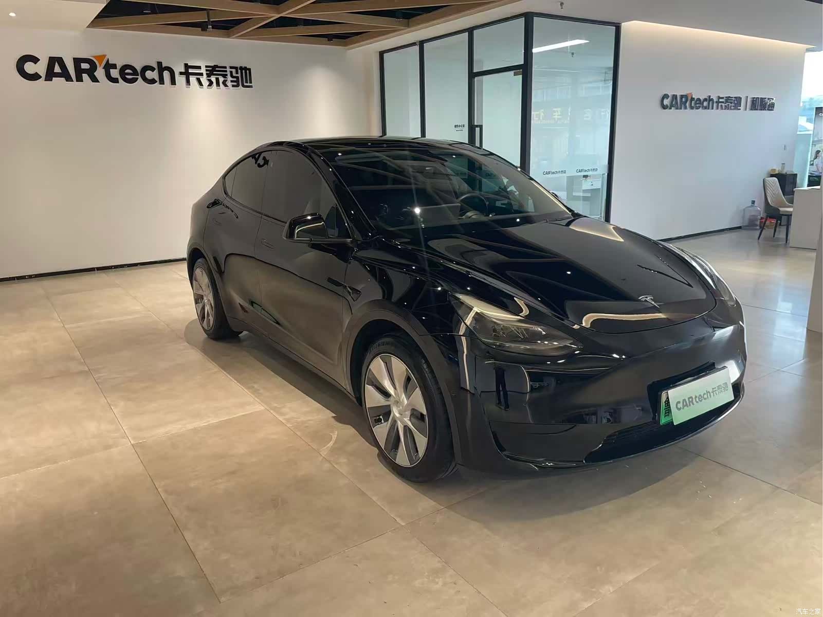 Tesla Model Y, 2022 17