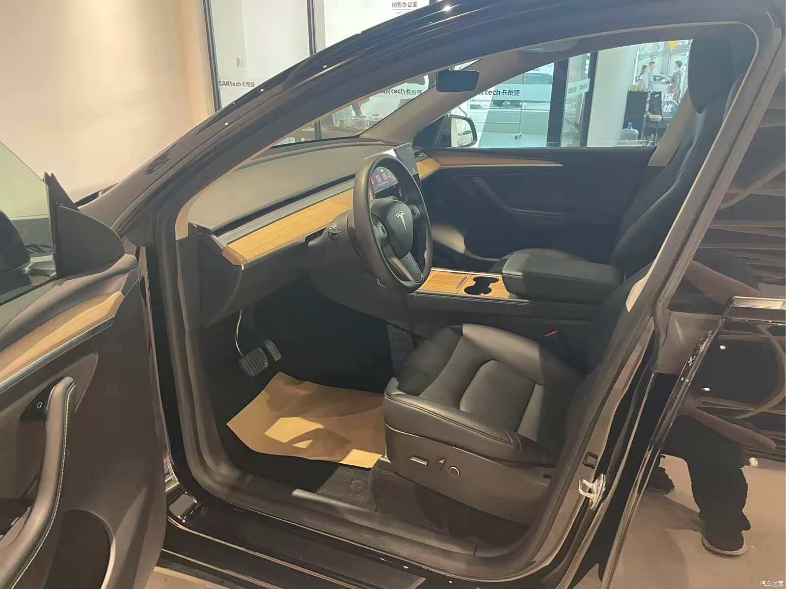 Tesla Model Y, 2022 7