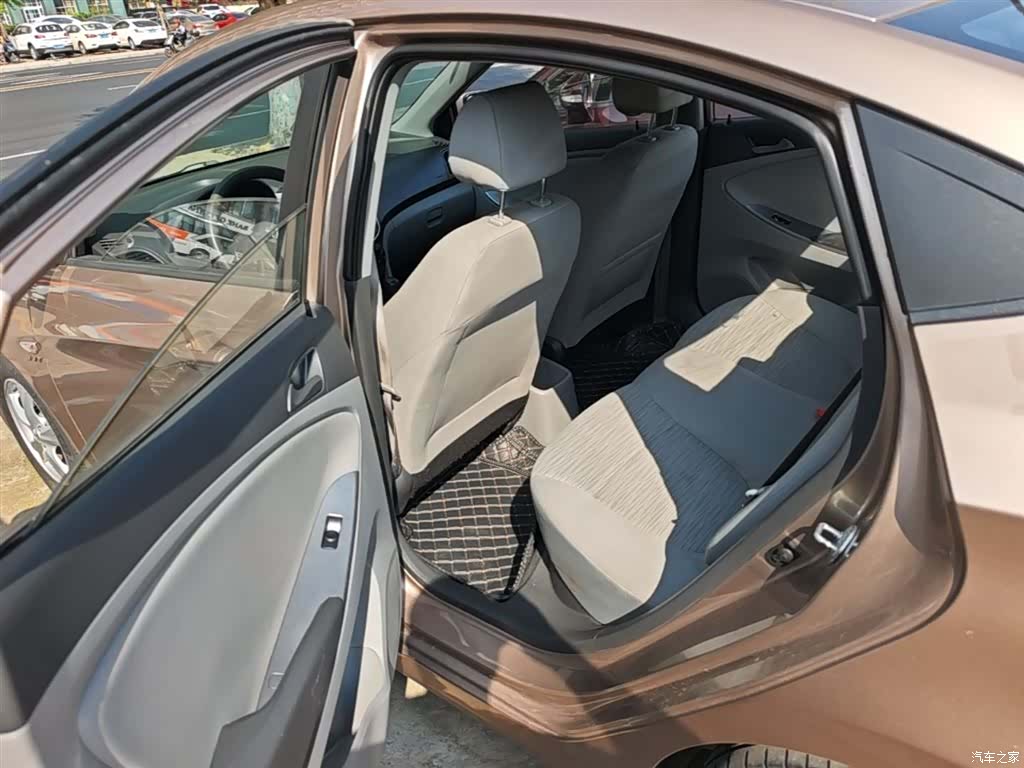 Hyundai GLS, 2016 17