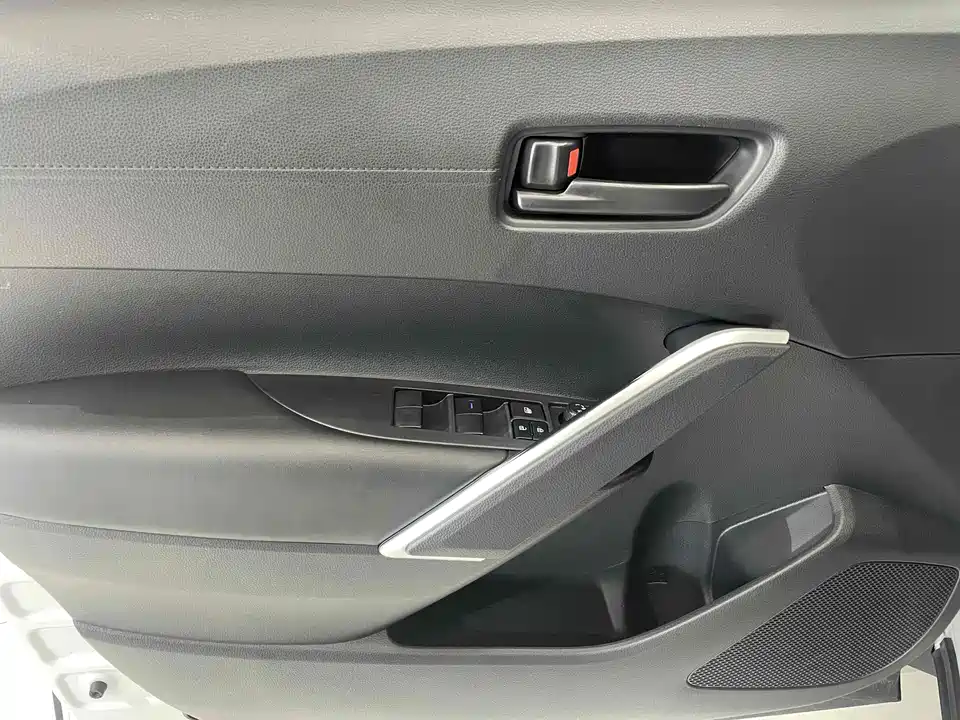 Toyota Corolla Sharp amplifier