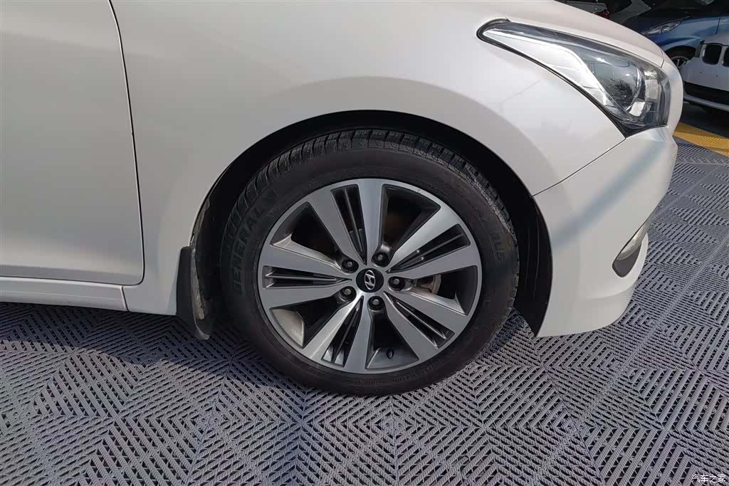 Hyundai GLS, 2016 6