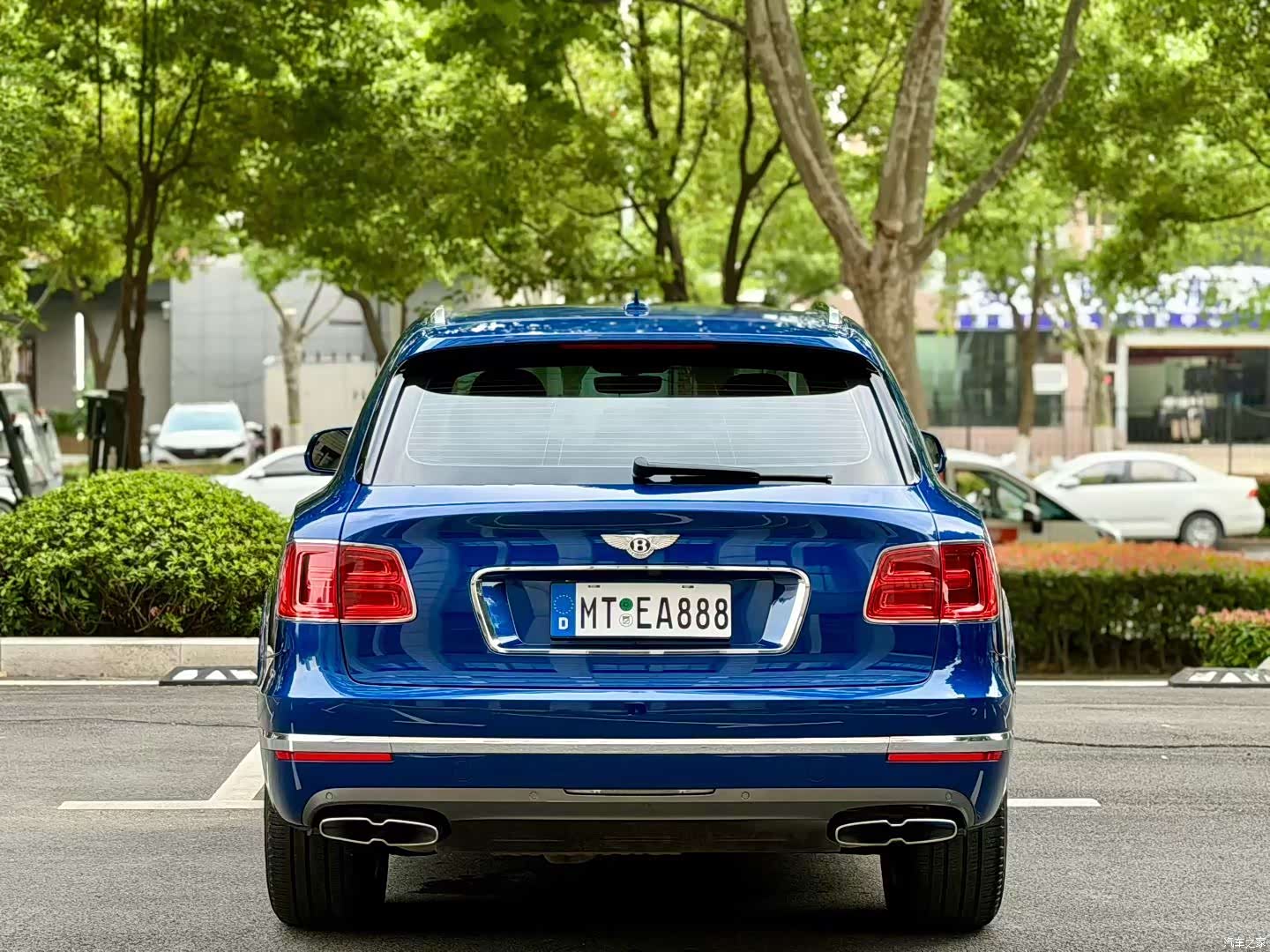 Bentley Bentayga, 2018 8