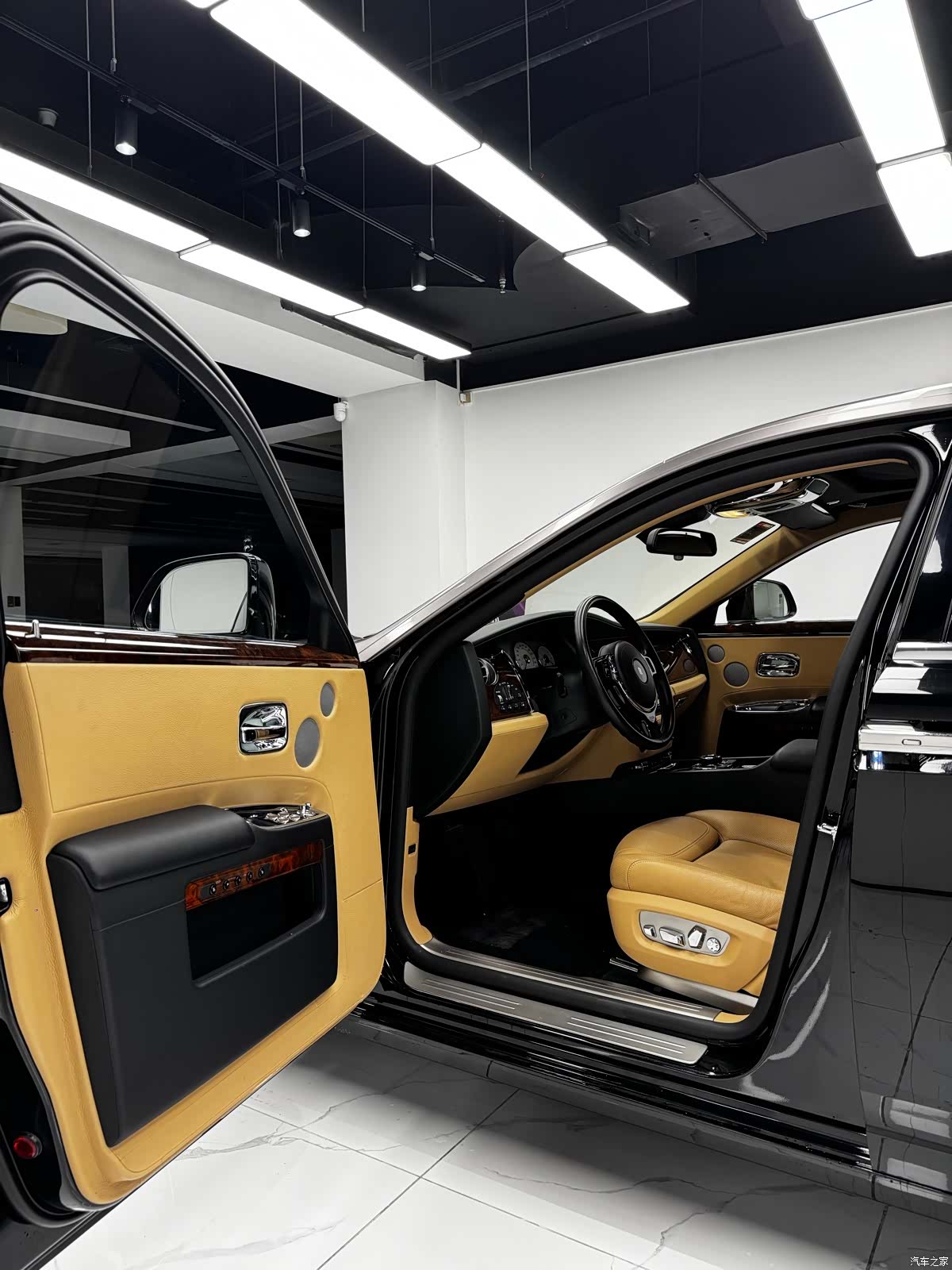 Rolls-Royce Ghost, 2018 11