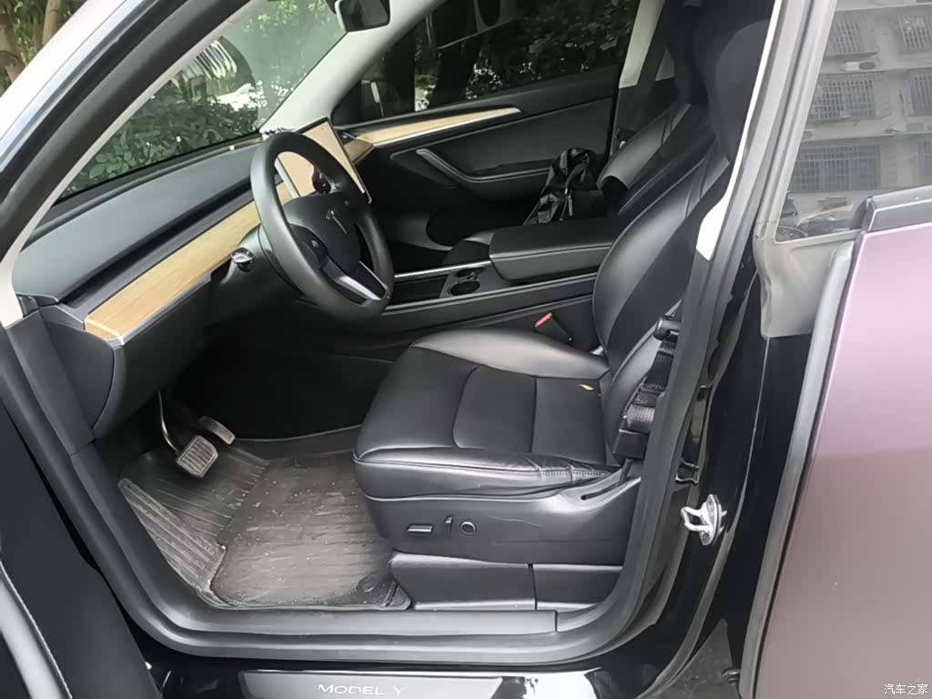 Tesla Model Y, 2022 15