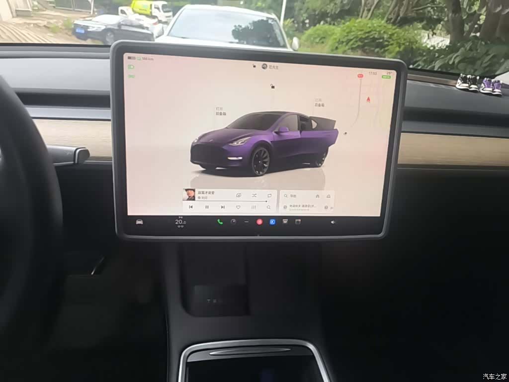 Tesla Model Y, 2022 13