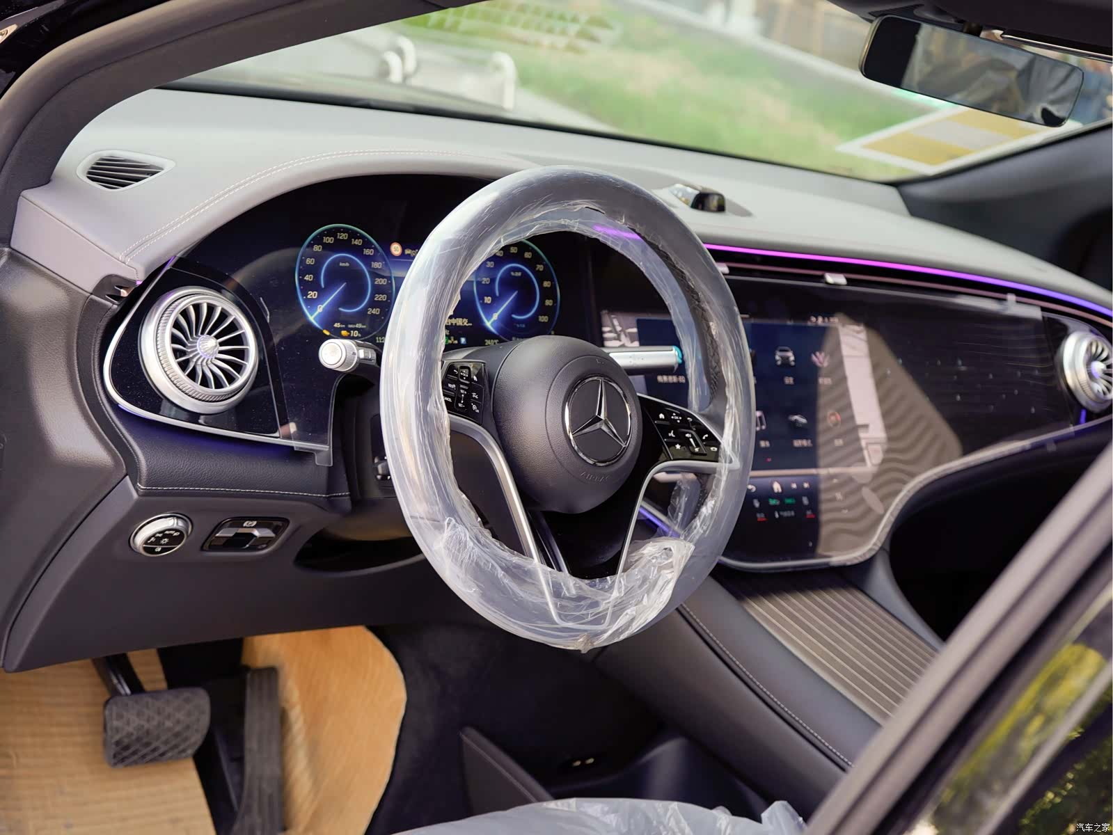 Mercedes-Benz EQS, 2026 11
